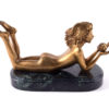 The bronze sculpture "Girl with shell"