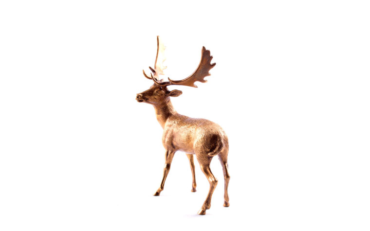 Bronze statuette Fallow deer