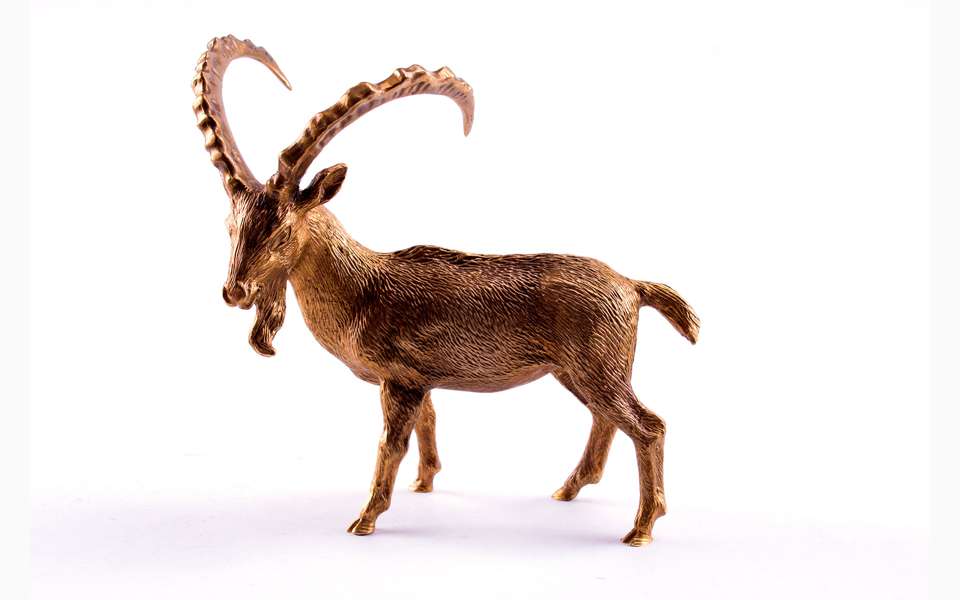 Bronze statuette Bezoar ibex, A good gift for an animal collection.